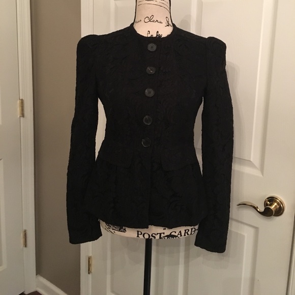 Burberry London lace jacket 💯authentic fits a 4 - Picture 4 of 8